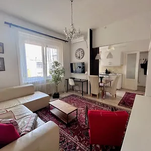 Standard By Hi5 - Károly 23 Budapest